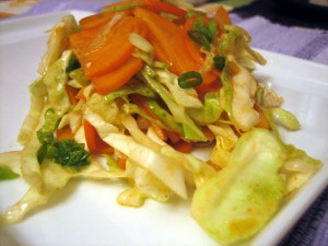 spicy persimmon cabbage salad